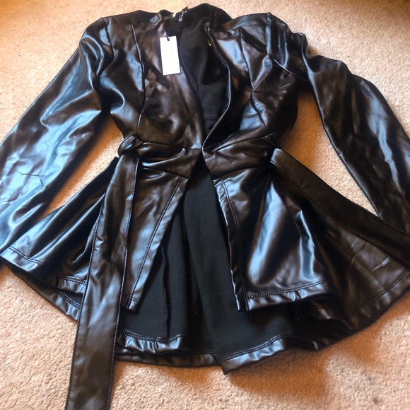 Faux leather peplum style with belt top or jacket - Picture 5 of 7